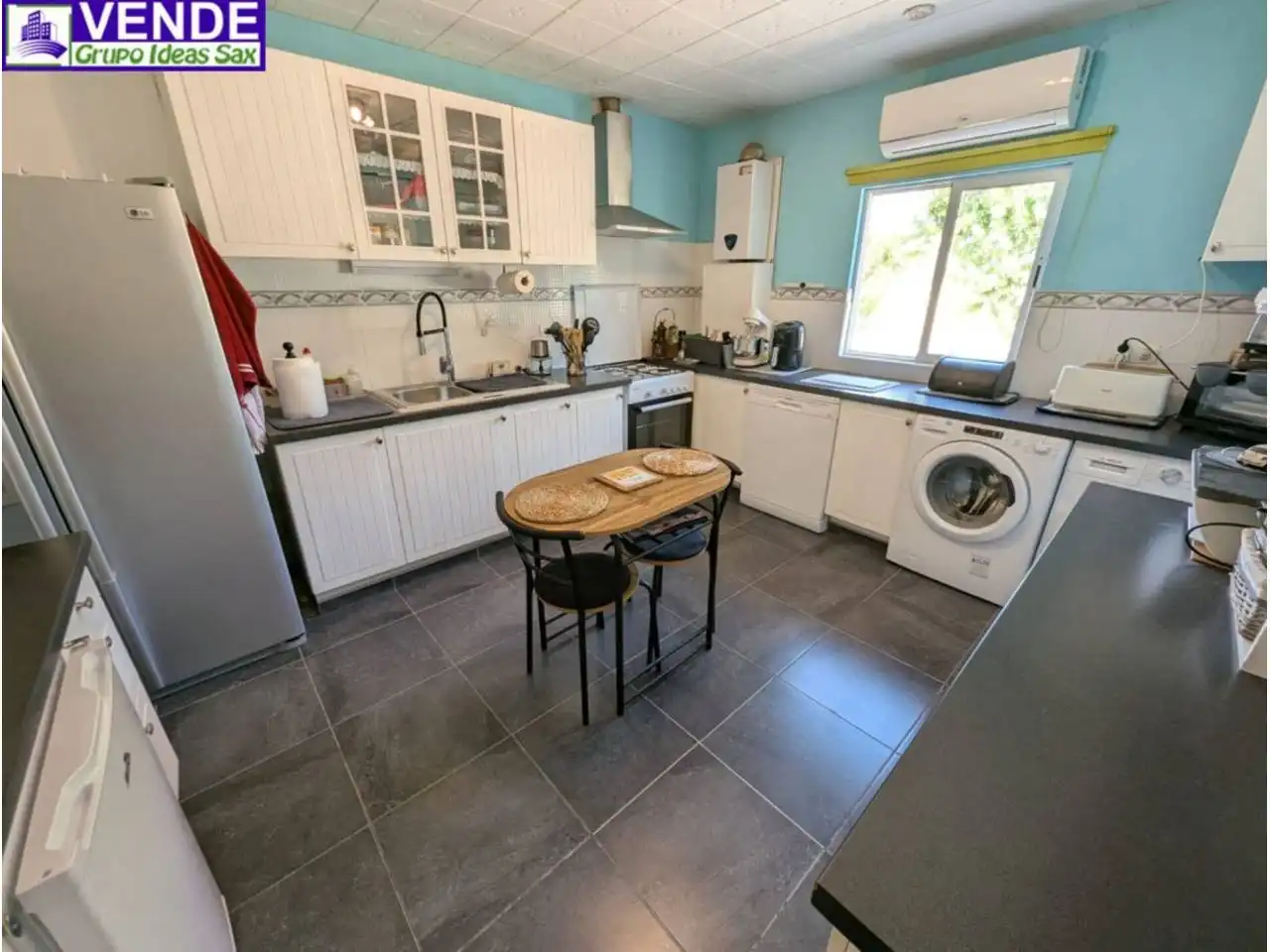 Cocina de Finca rústica en venta en Sax con Aire acondicionado, Jardín privado y Piscina