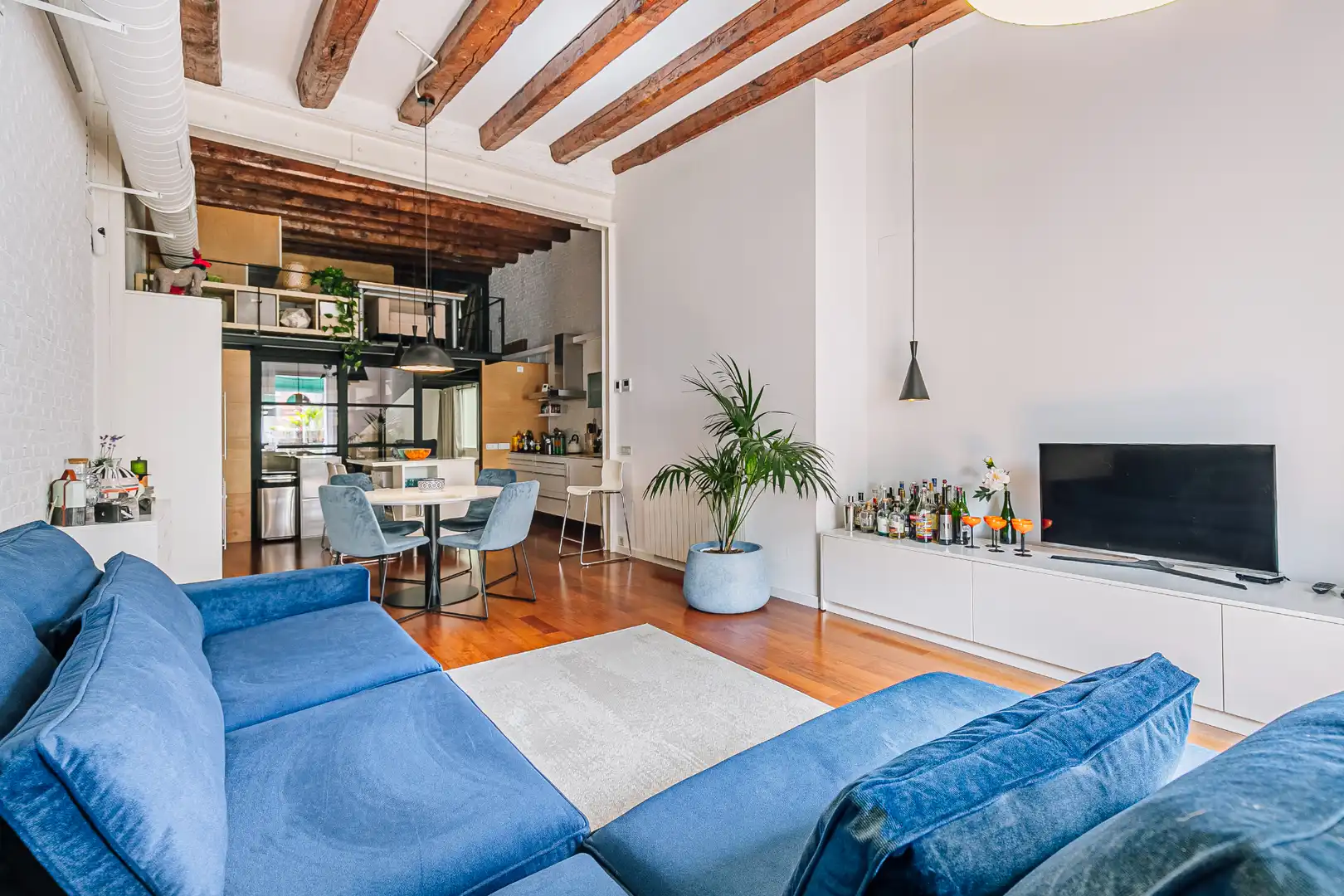 Sala de estar de Piso en venta en Barcelona con Aire acondicionado, Calefacción y Parquet