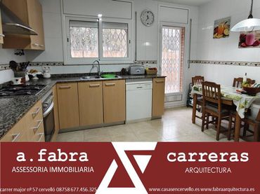 Casa con balcone in vendita a Cervelló