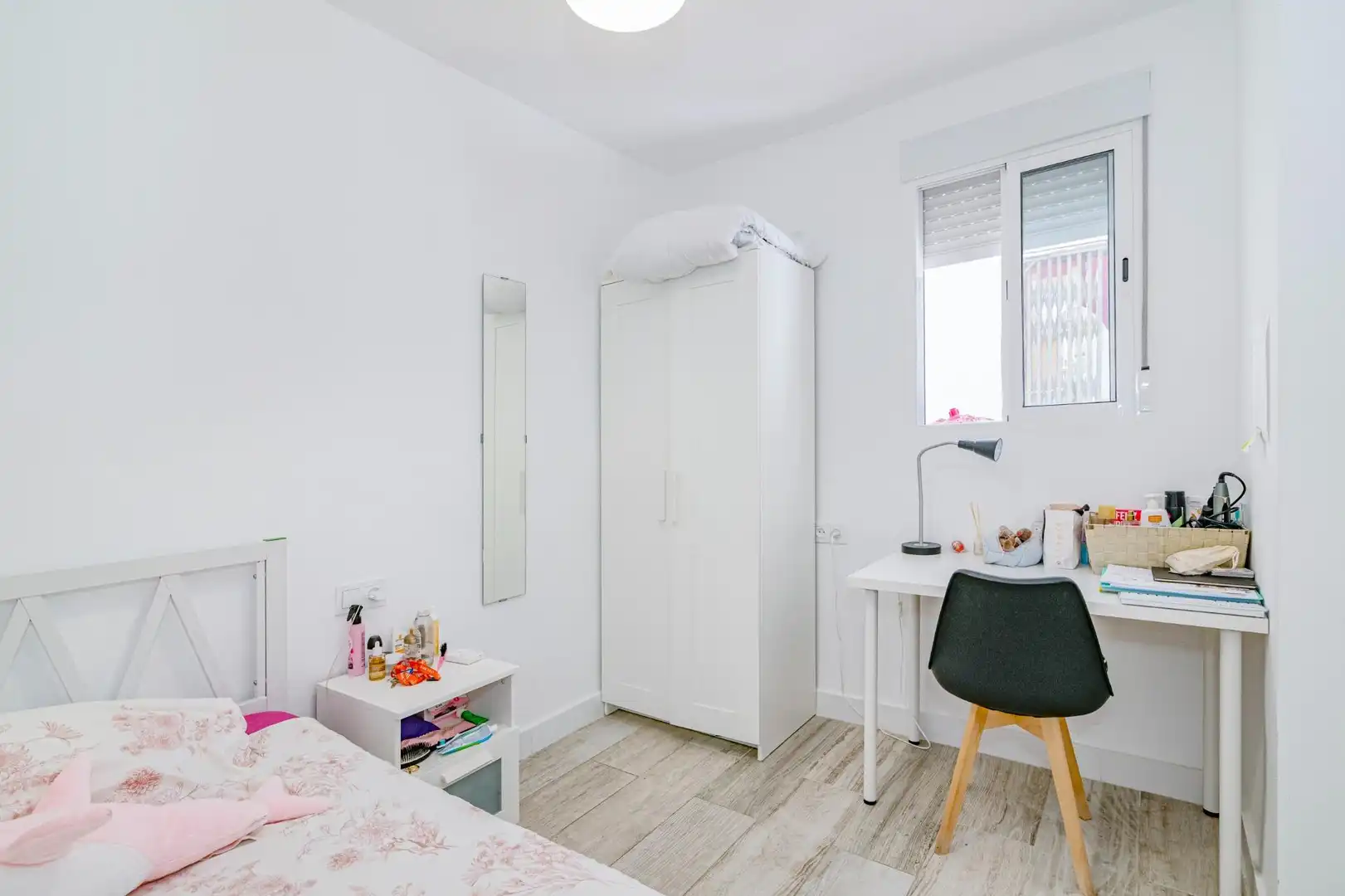 Bedroom of Flat for sale in Granada  with Air Conditioner, Private garden and Terrace