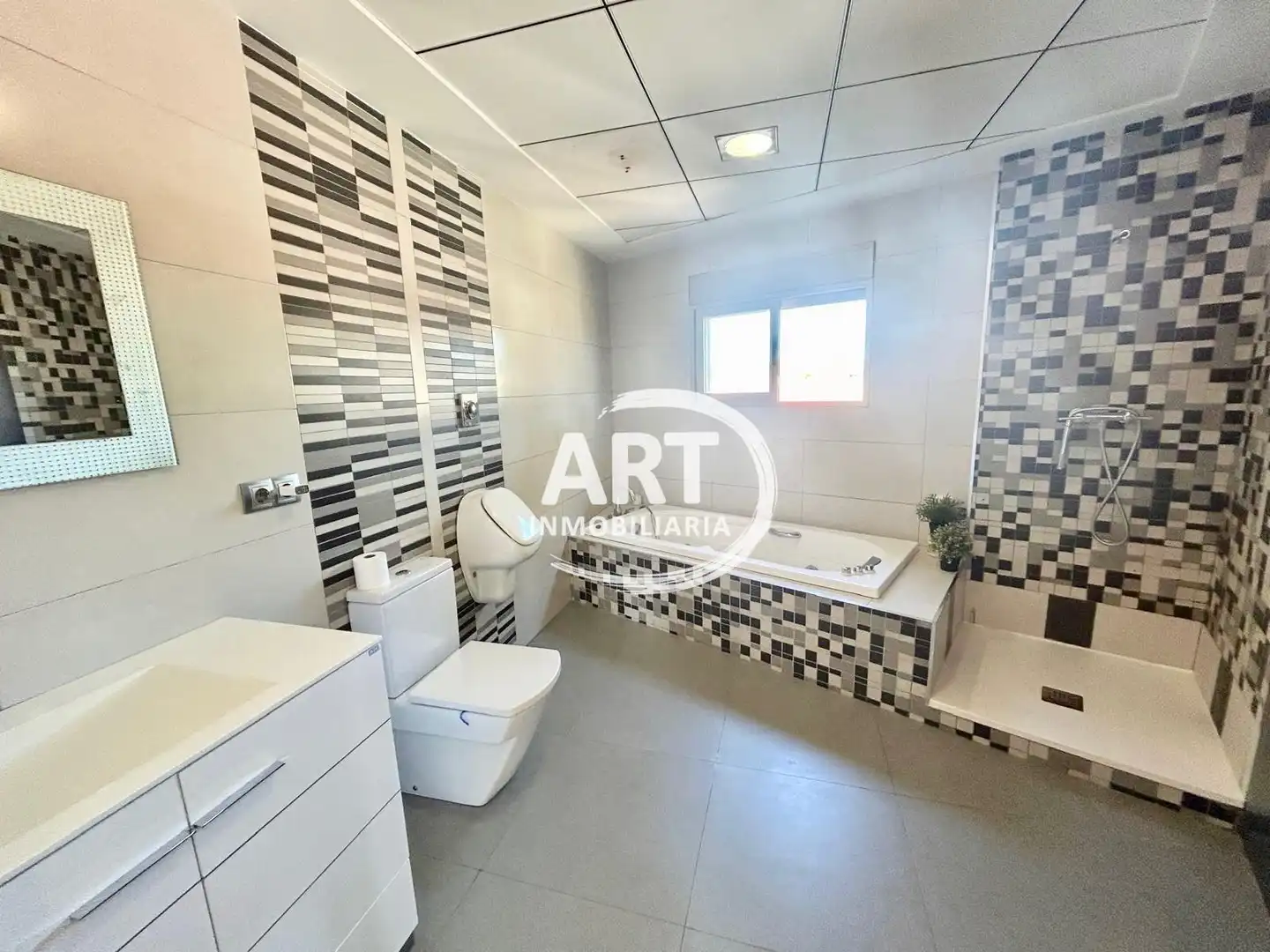 Baño de Casa o chalet en venta en Llíria con Aire acondicionado, Calefacción y Jardín privado