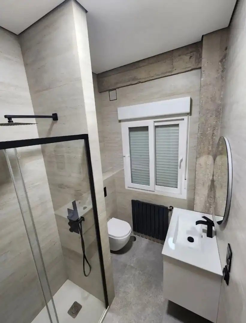 Baño de Piso en venta en Santander con Calefacción y Trastero