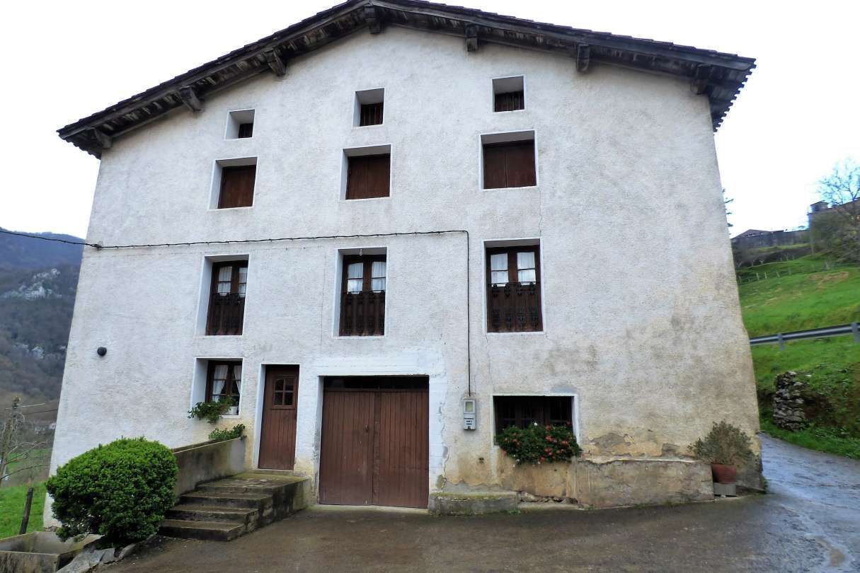 Exterior view of Country house for sale in Alkiza