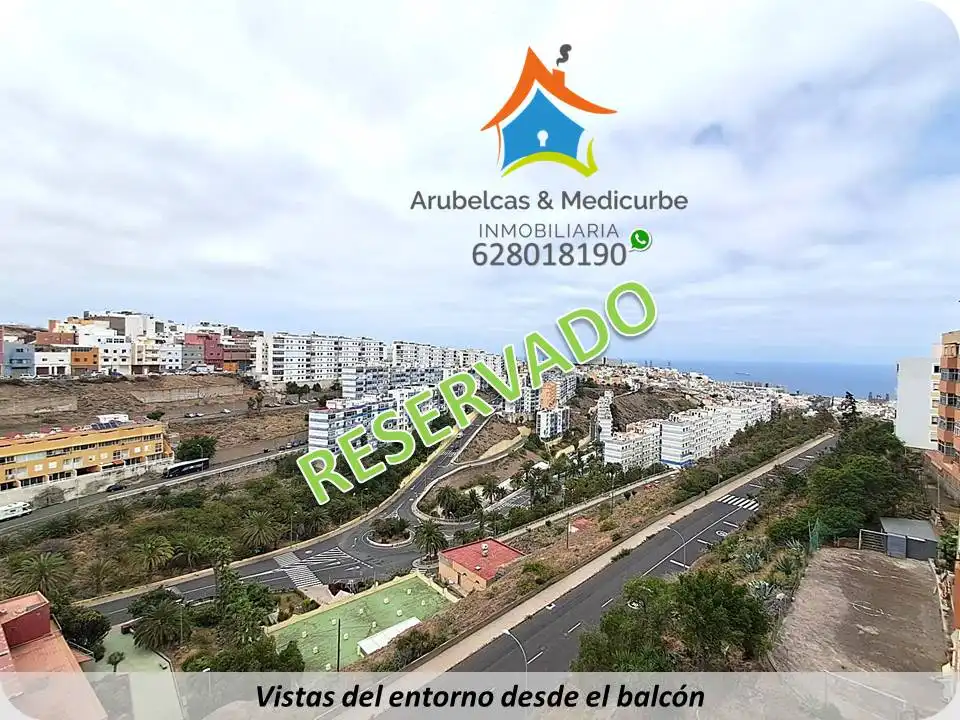 Vista exterior de Pis en venda en Las Palmas de Gran Canaria amb Moblat, Forn i Balcó