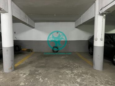 Single parking space with lift to rent in Avenida de España 15
