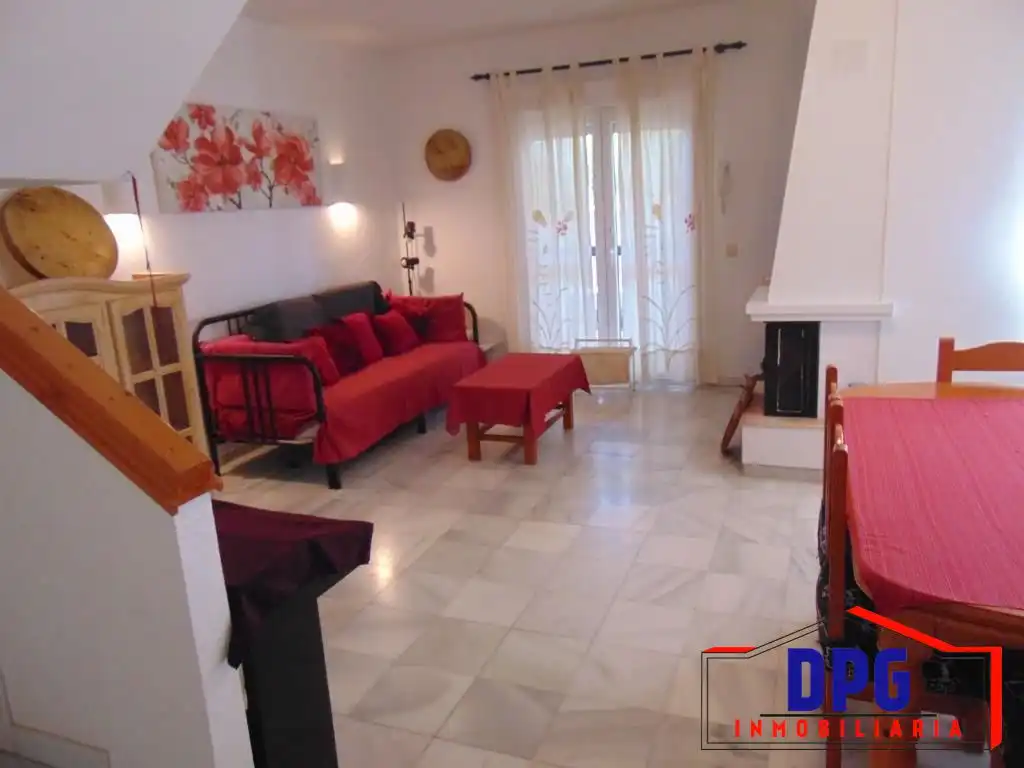 Sala de estar de Dúplex en venta en Garrucha con Aire acondicionado, Terraza y Amueblado