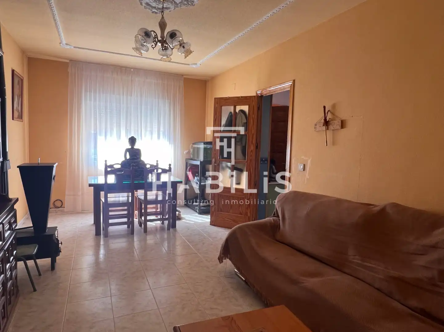 Sala d'estar de Casa o xalet en venda en Los Navalmorales amb Traster