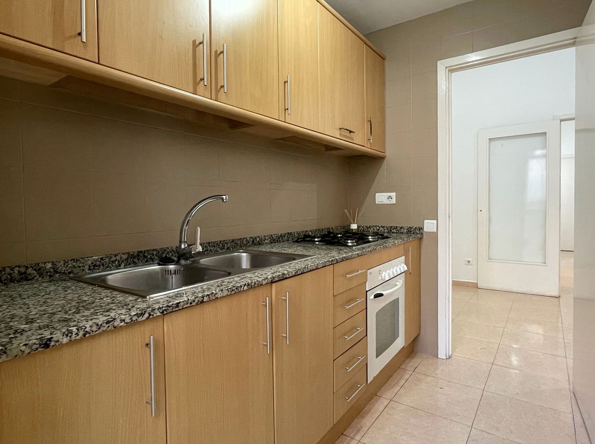 Kitchen of Flat for sale in  Barcelona Capital  with Oven and Balcony