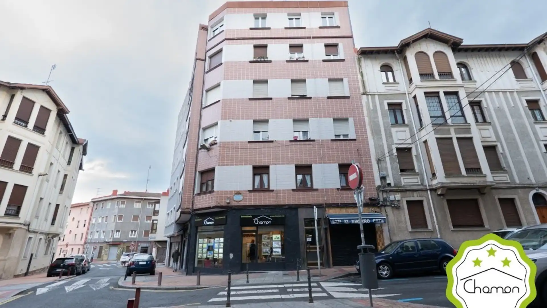 Exterior view of Flat for sale in Barakaldo   with Heating