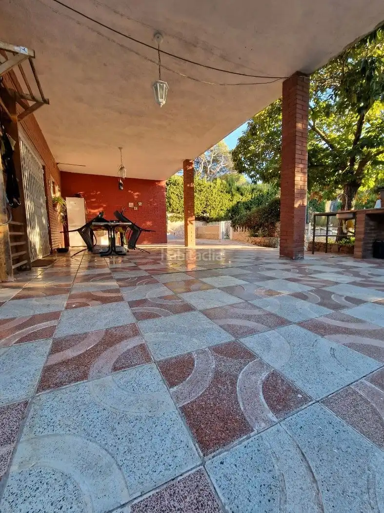 House with pool for sale in Can Massuet del Far