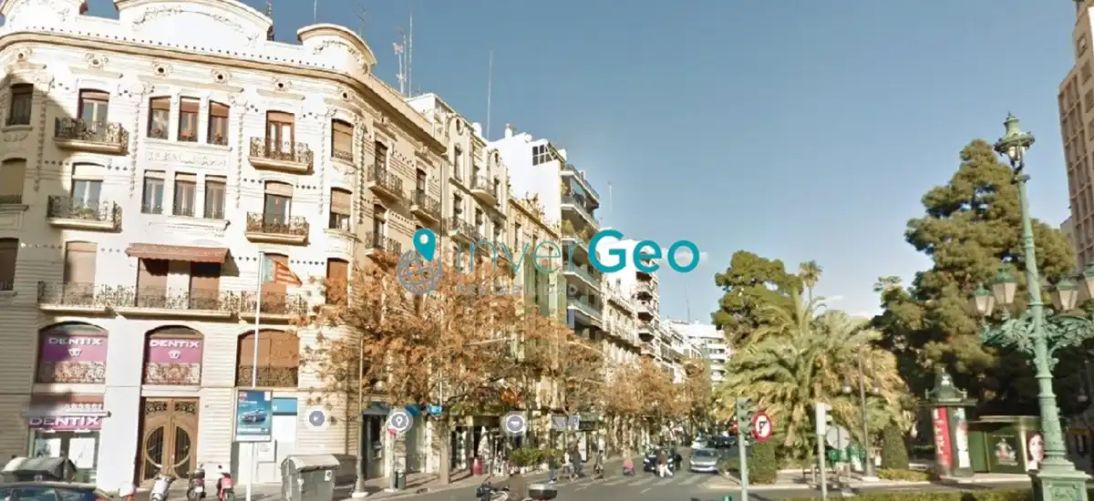 Vista exterior de Local en venta en Valencia con Aire acondicionado, Calefacción y Amueblado