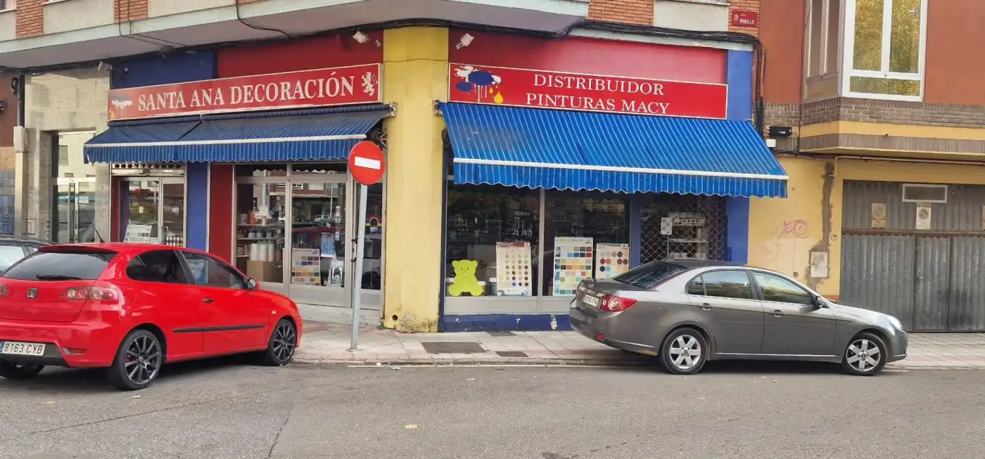 Local comercial en venda a Calle GENERAL BENAVIDES