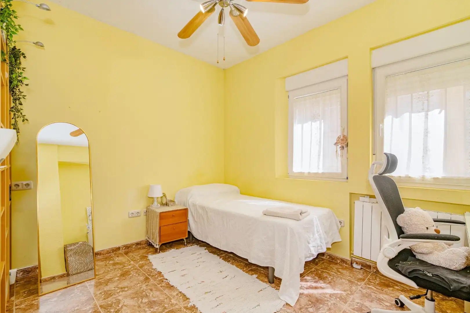 Habitación de Piso en venta en Granada con Calefacción y Amueblado
