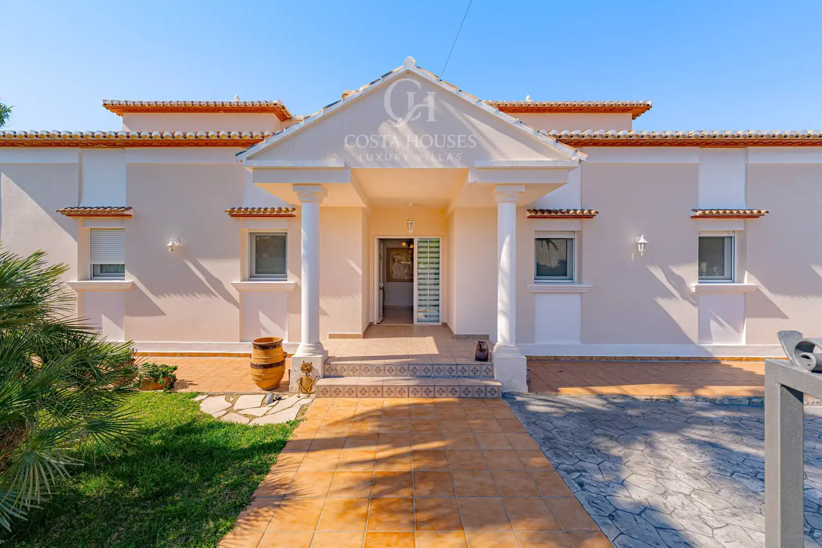 Vista exterior de Casa o xalet en venda en Jávea / Xàbia amb Aire condicionat, Calefacció i Jardí privat