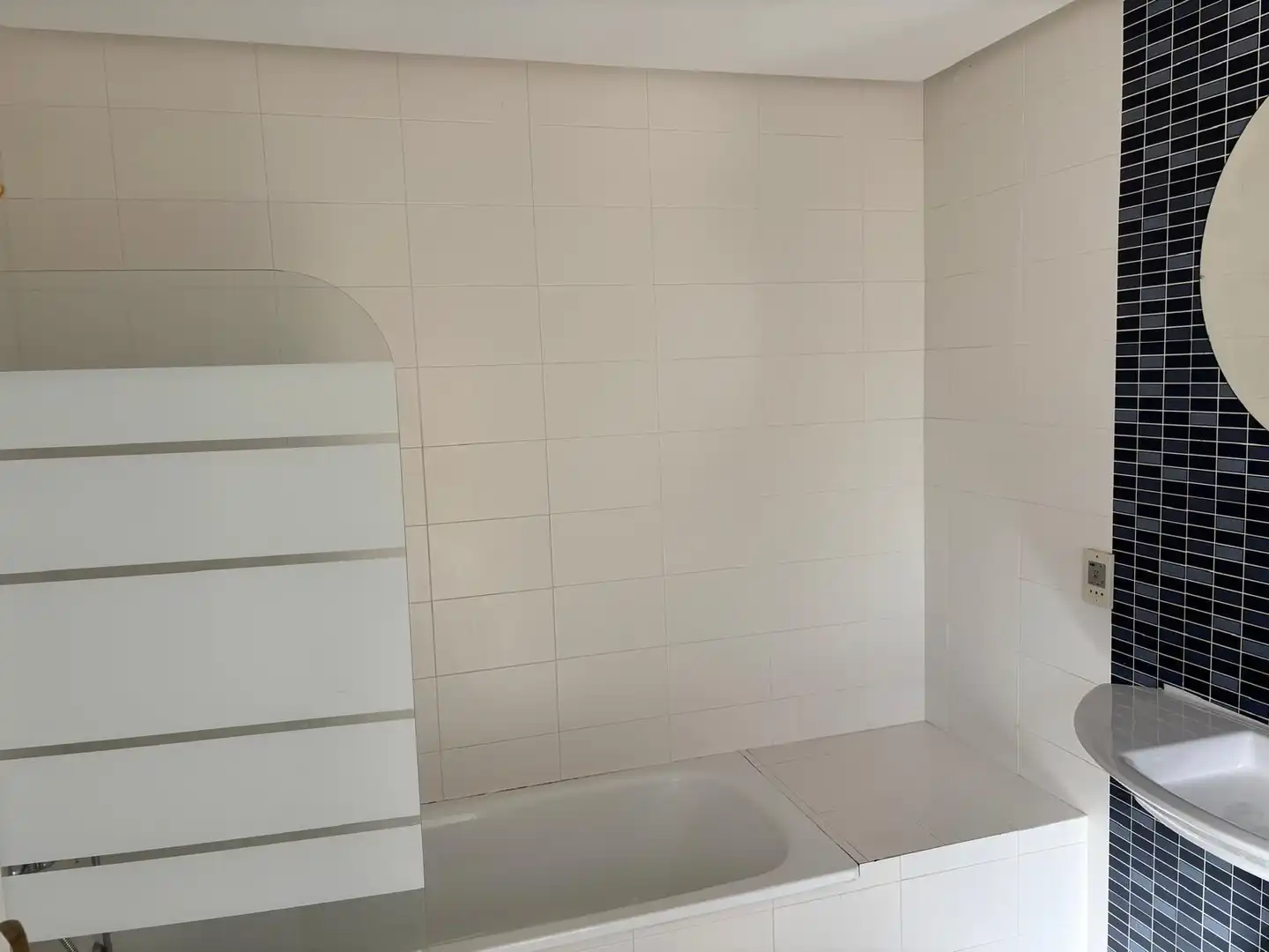 Bany de Casa o xalet en venda en Cáceres amb Aire condicionat, Calefacció i Jardí privat