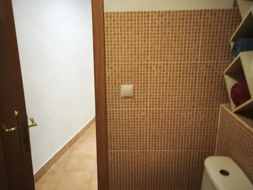 Baño de Local de alquiler en Agost con Aire acondicionado