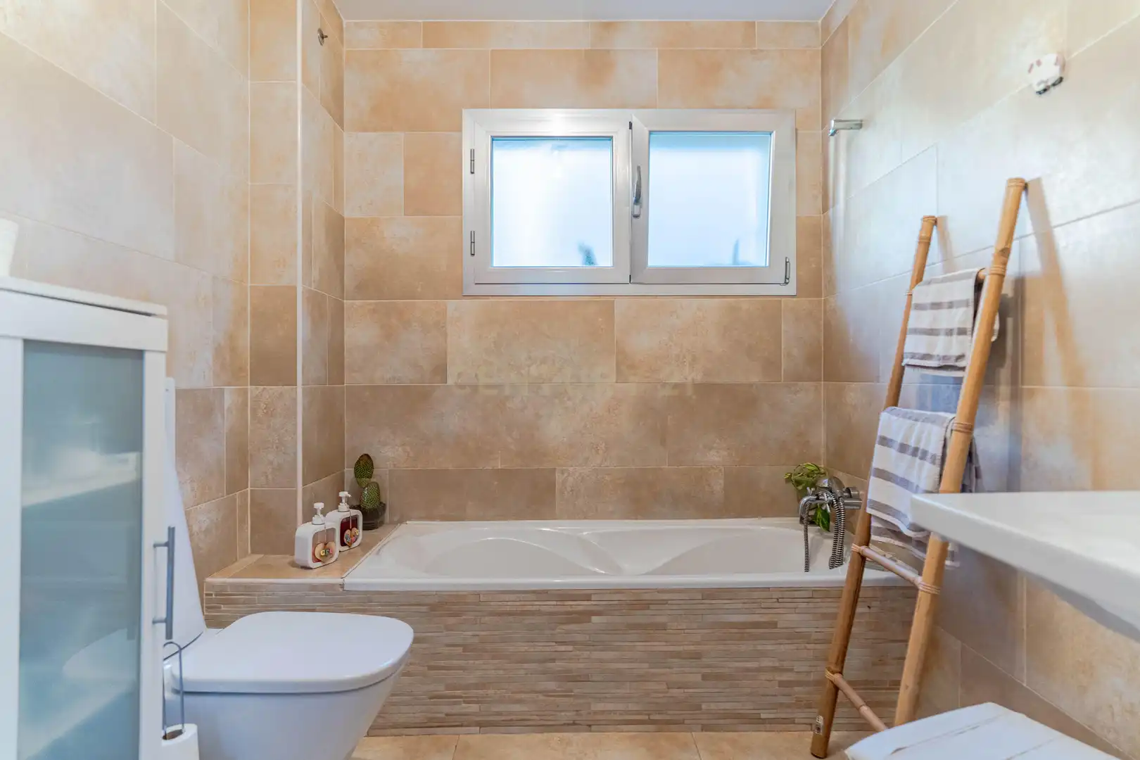 Baño de Casa o chalet en venta en Loja con Aire acondicionado, Jardín privado y Trastero