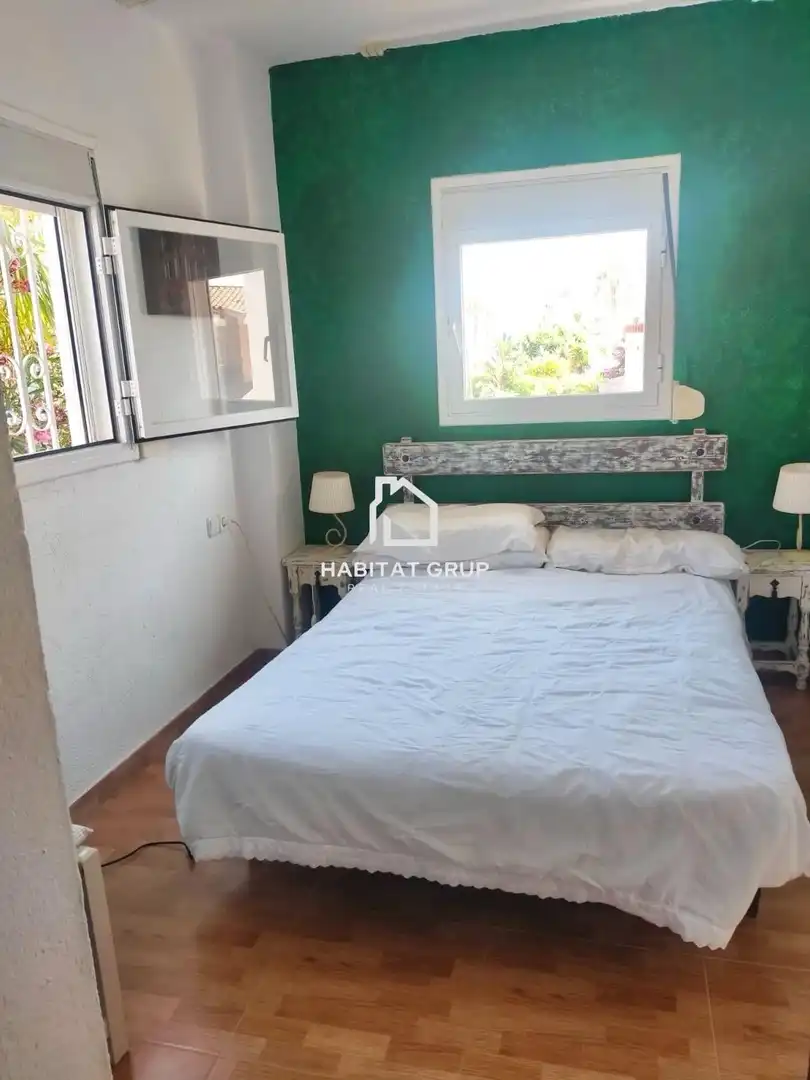 Habitación de Casa adosada en venta en Cambrils con Aire acondicionado, Calefacción y Jardín privado