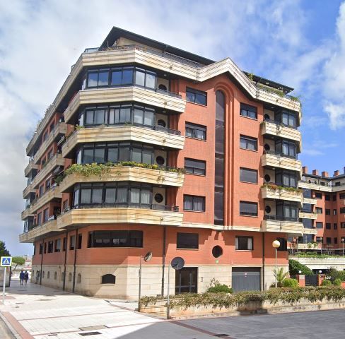Exterior view of Flat for sale in Castro-Urdiales  with Heating