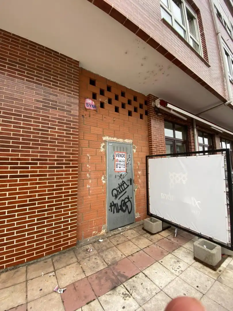 Local comercial en venda a Calle Ramon Carnicer 5 24010 Trobajo Del Camino, imagen 3
