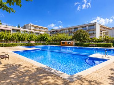 Monolocale con piscina in vendita a Carrer de Serafí Pitarra