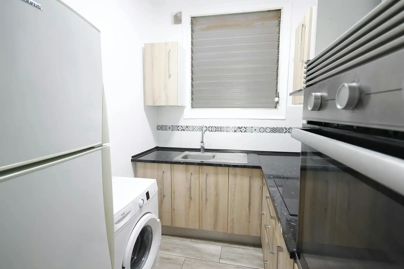 Kitchen of Flat for share in Barcelona  with Heating, Furnished and Washing machine