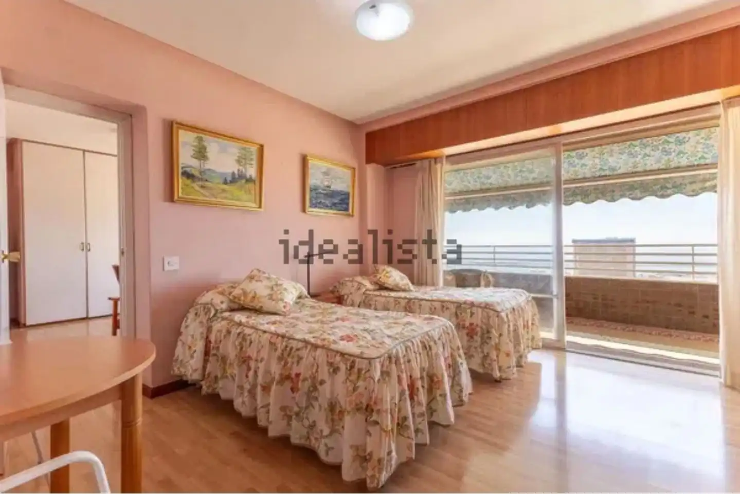 Habitación de Piso en venta en Alicante / Alacant con Calefacción y Terraza