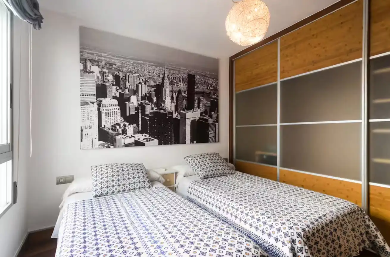 Habitación de Apartamento de alquiler en Alicante / Alacant con Aire acondicionado, Calefacción y Parquet