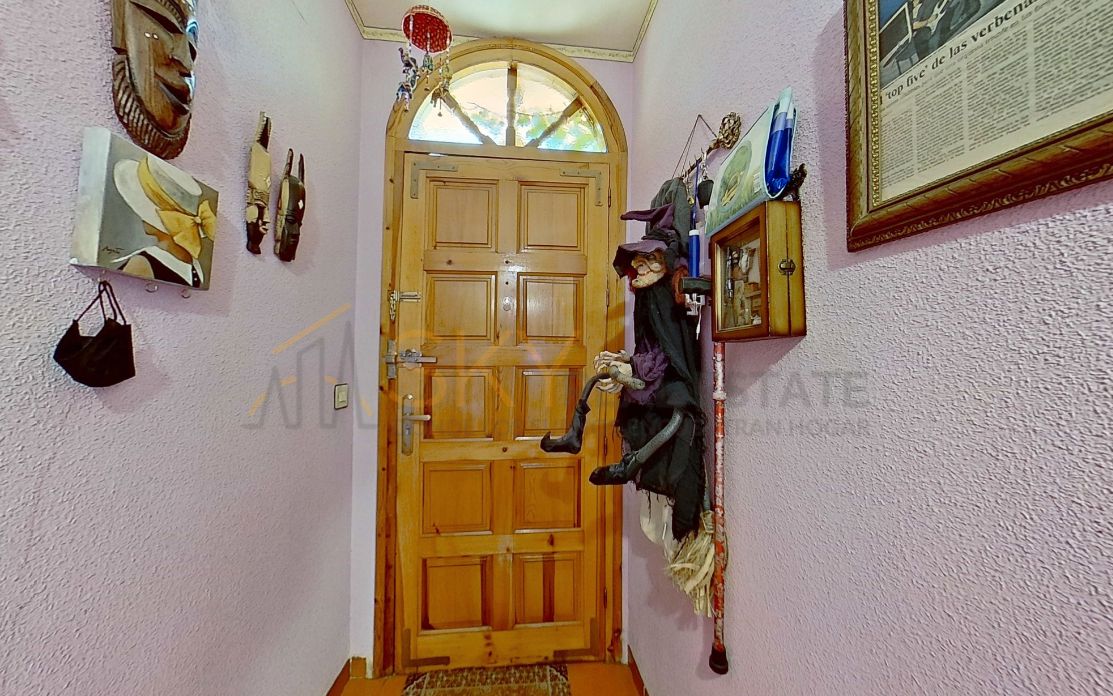 Casa adosada en venda en Azuqueca de Henares amb Calefacció, Terrassa i Moblat