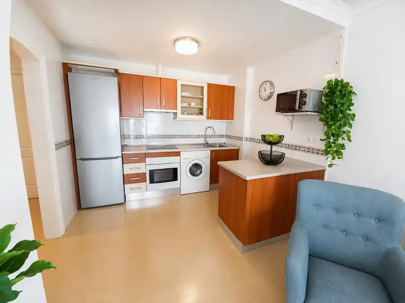 Flat with garden to rent in San Luis de Sabinillas, imagen 4