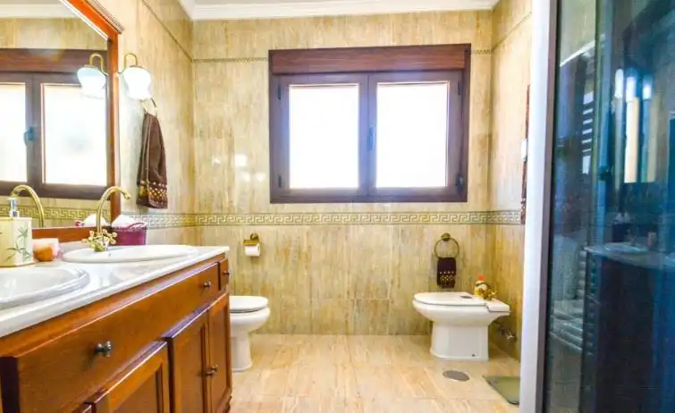 Baño de Finca rústica en venta en Ronda con Calefacción, Jardín privado y Trastero