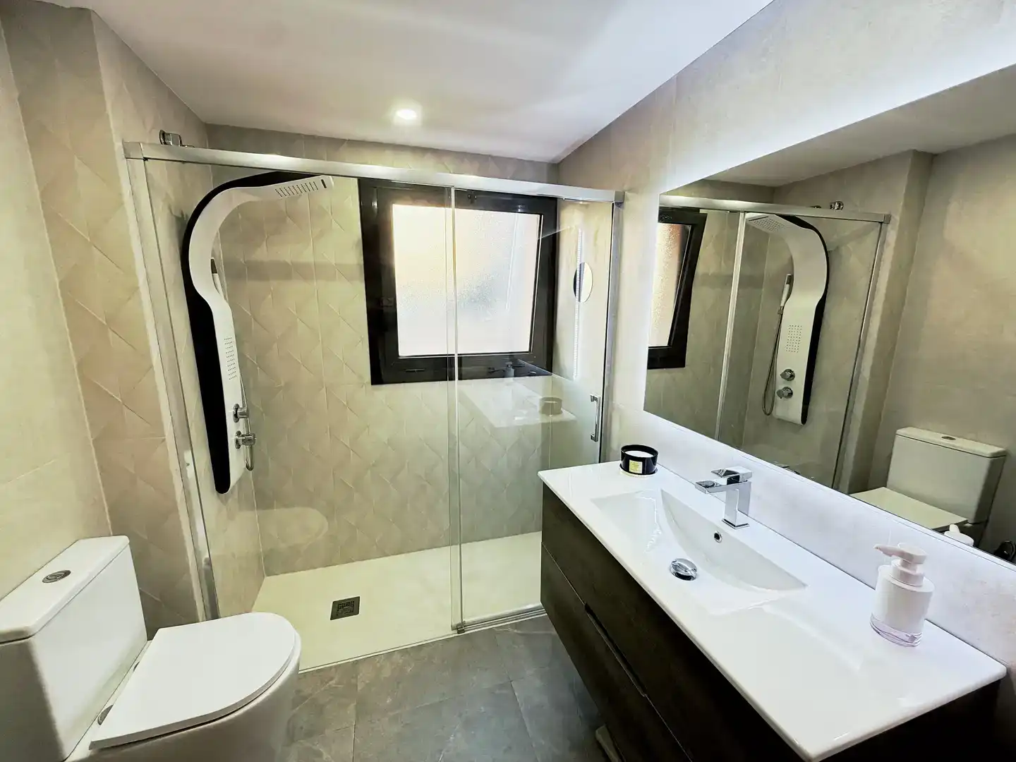 Baño de Ático en venta en Gavà con Aire acondicionado y Piscina