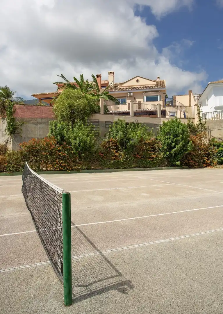 Detached homes for sale in de la Cañada, Rancho Domingo - La Hacienda
