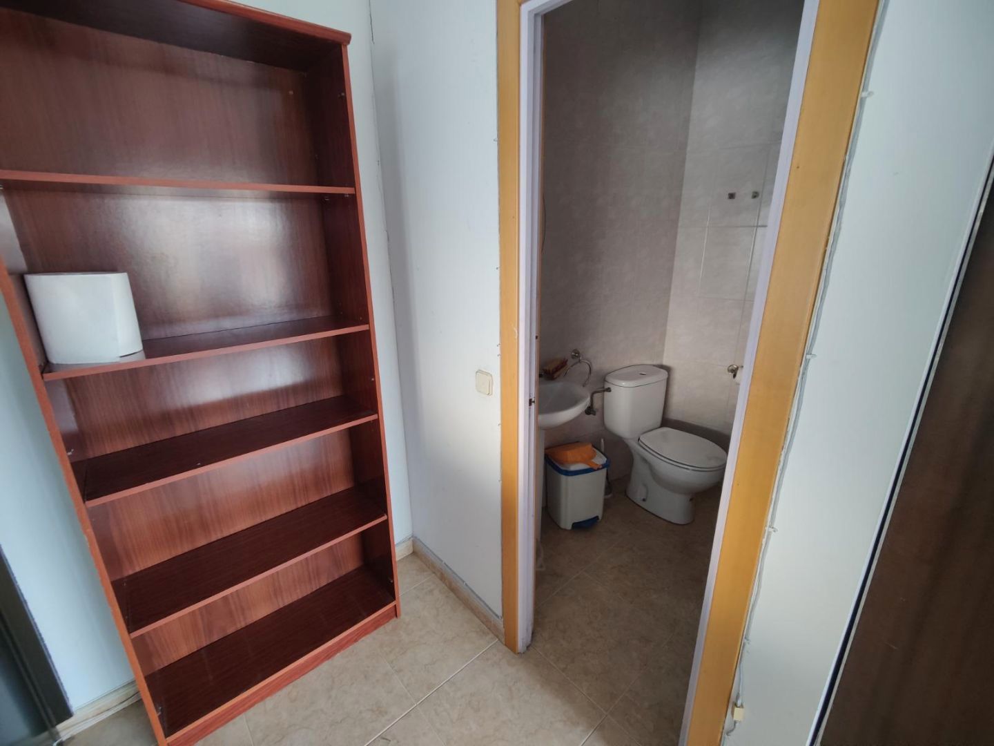 Bathroom of Office to rent in Valdemorillo  with Furnished and Balcony
