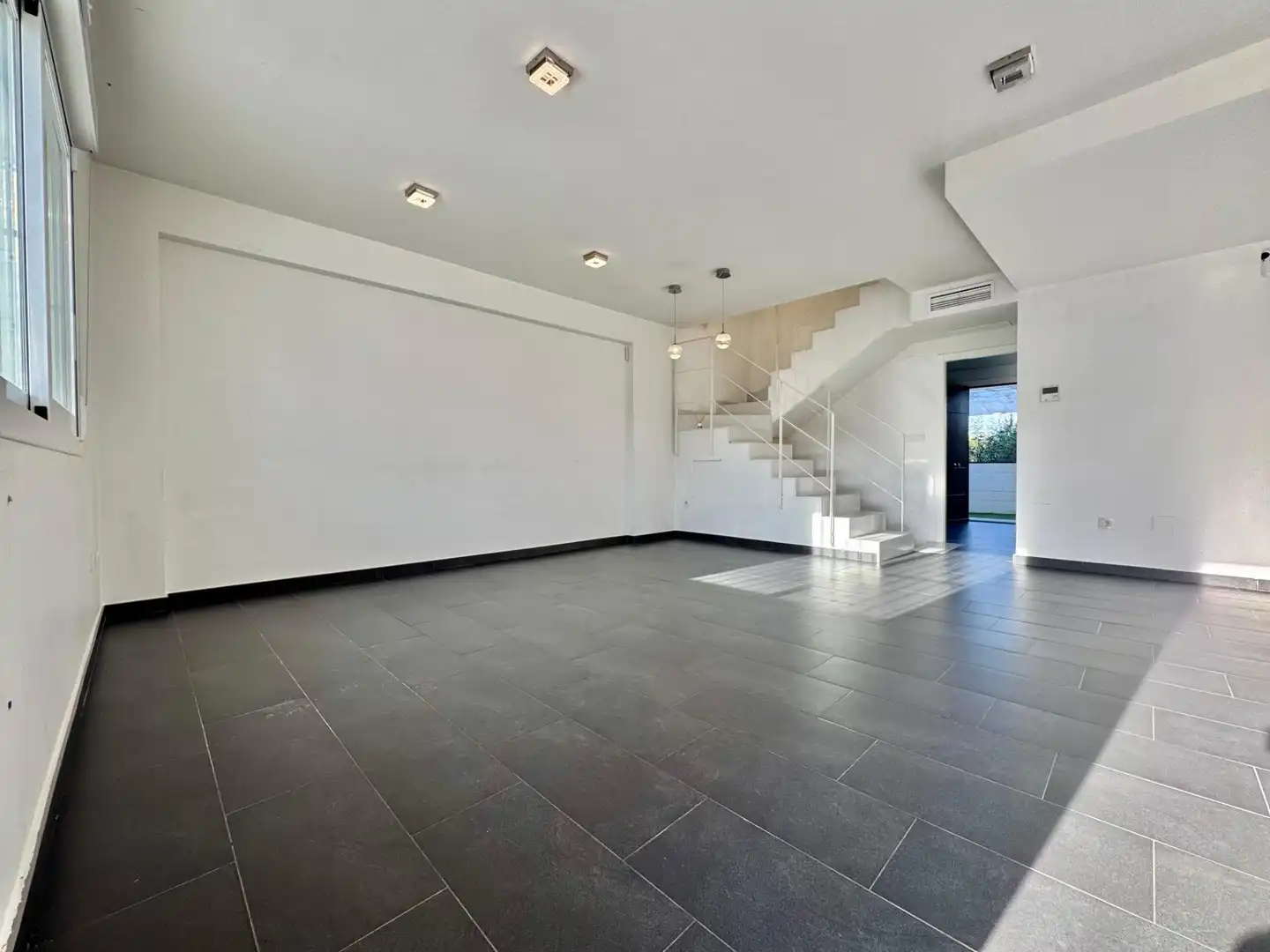Casa adosada en venta en Torrevieja con Jardín privado, Terraza y Balcón