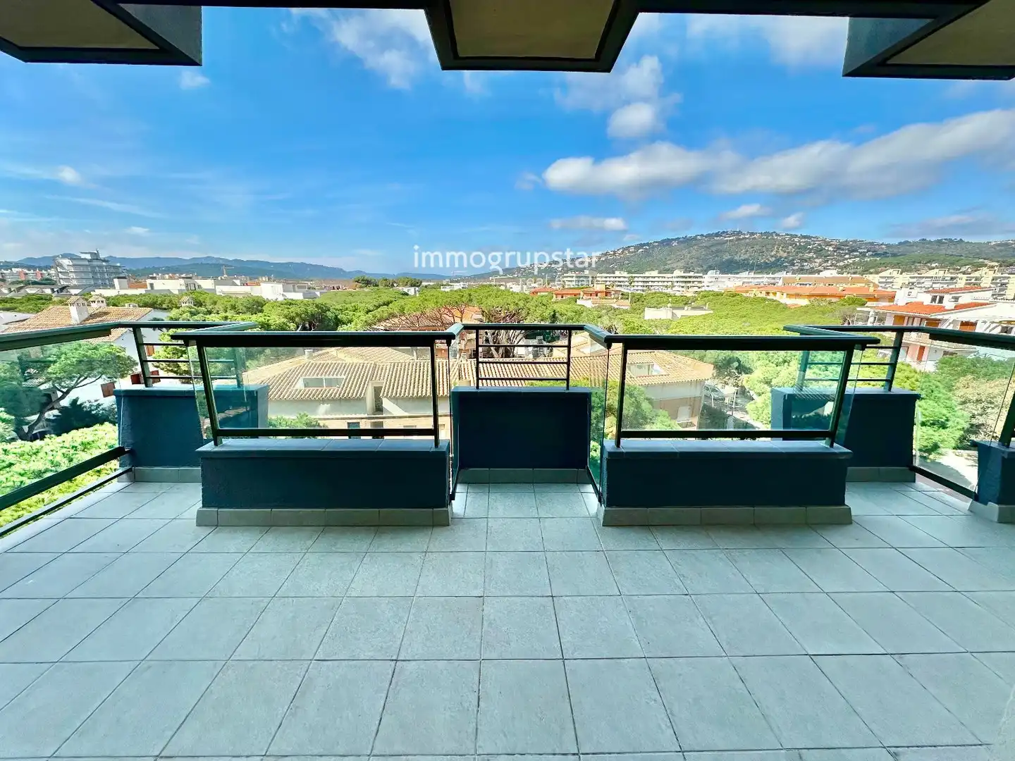 Terrasse von Wohnungen zum Verkauf in Castell d'Aro, Platja d'Aro i s'Agaró mit Terrasse und Möbliert
