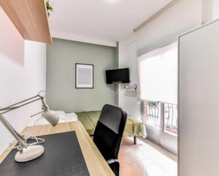 Dormitori de Apartament per a compartir en Valladolid Capital amb Balcó