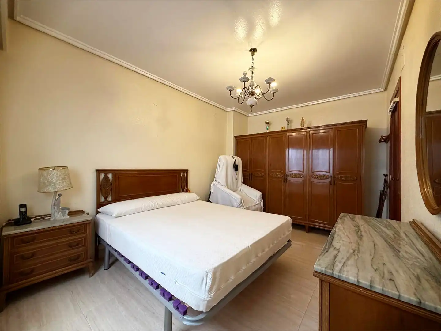 Habitación de Piso en venta en Ausias March