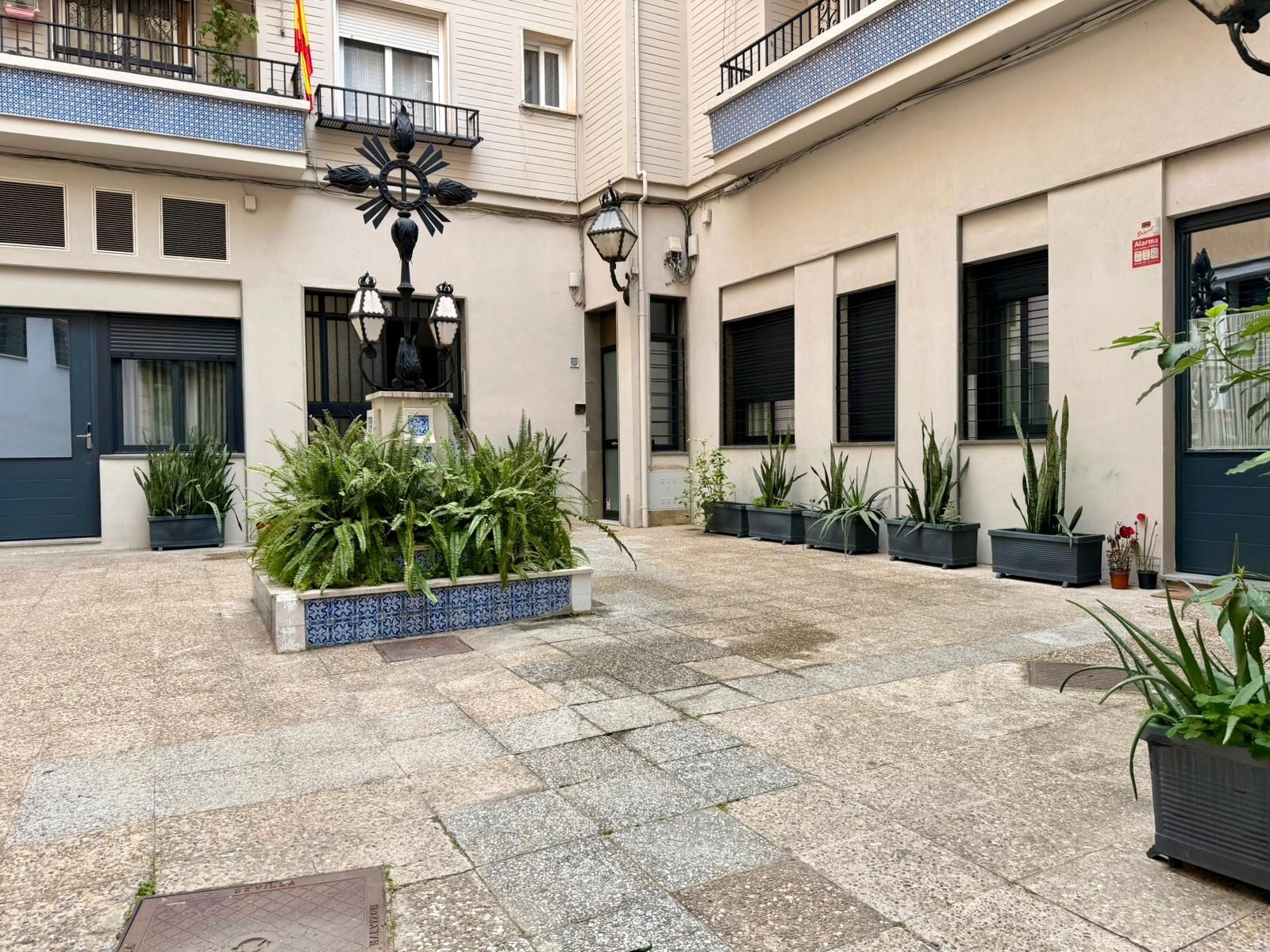 Exterior view of Flat for sale in  Sevilla Capital  with Air Conditioner, Heating and Furnished