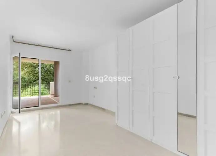 Dormitori de Apartament en venda en Marbella amb Terrassa, Traster i Moblat