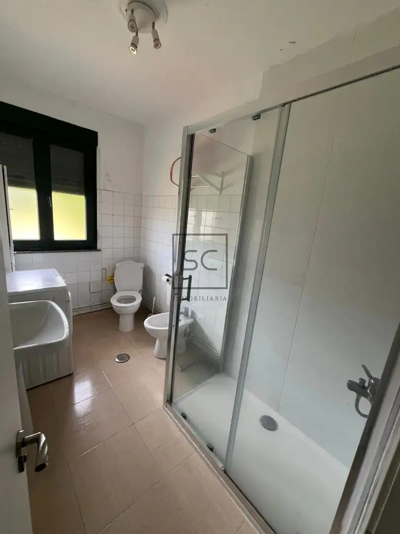 Bany de Casa o xalet en venda en Valdoviño amb Jardí privat, Terrassa i Traster