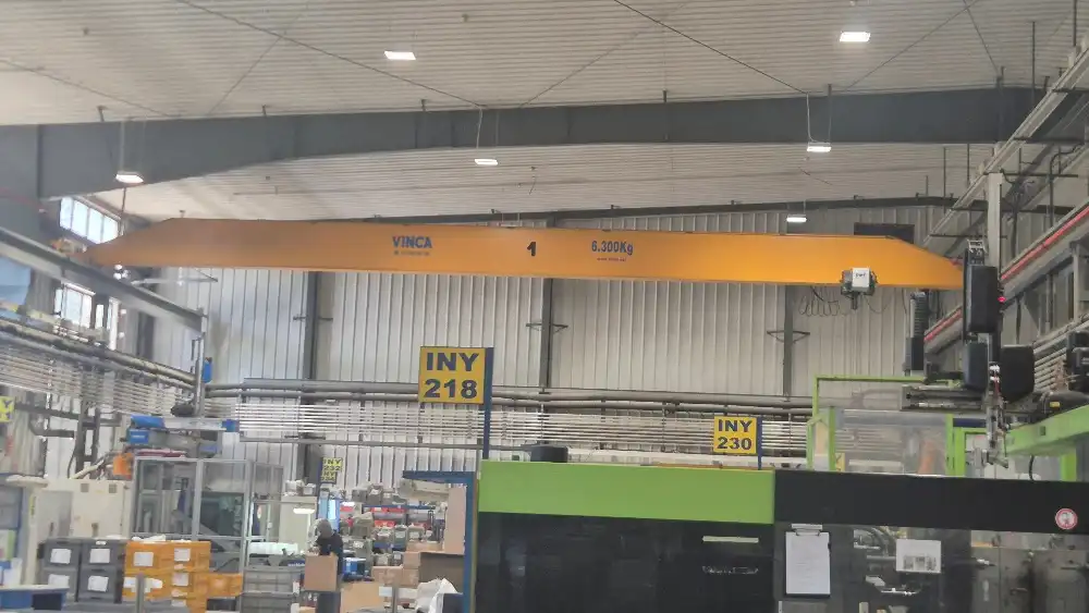 Fabrikhallen zur Miete in Cerdanyola del Vallès mit Heizung und Alarm