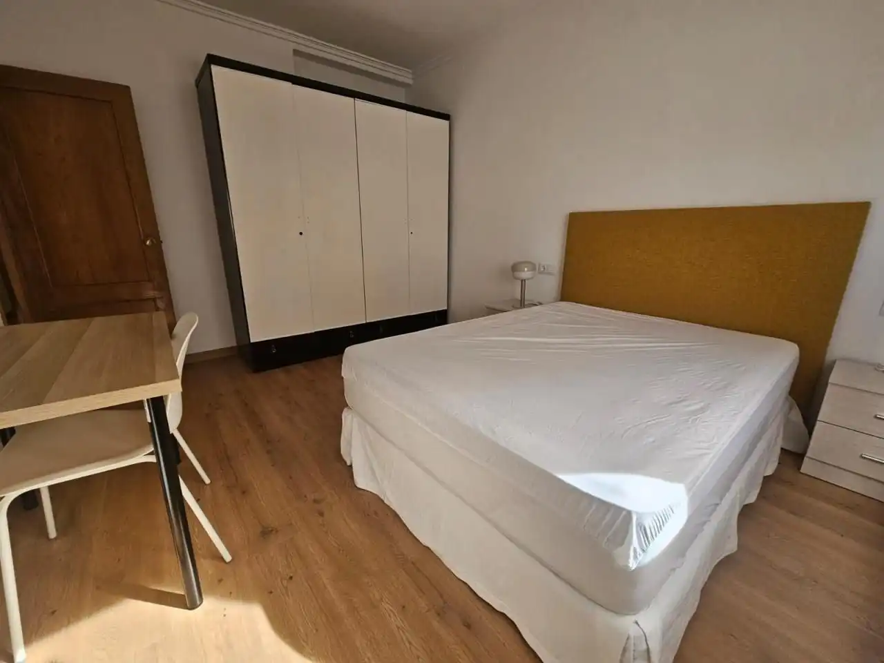 Bedroom of Flat for rent in Ourense Capital   with Heating, Furnished and Balcony