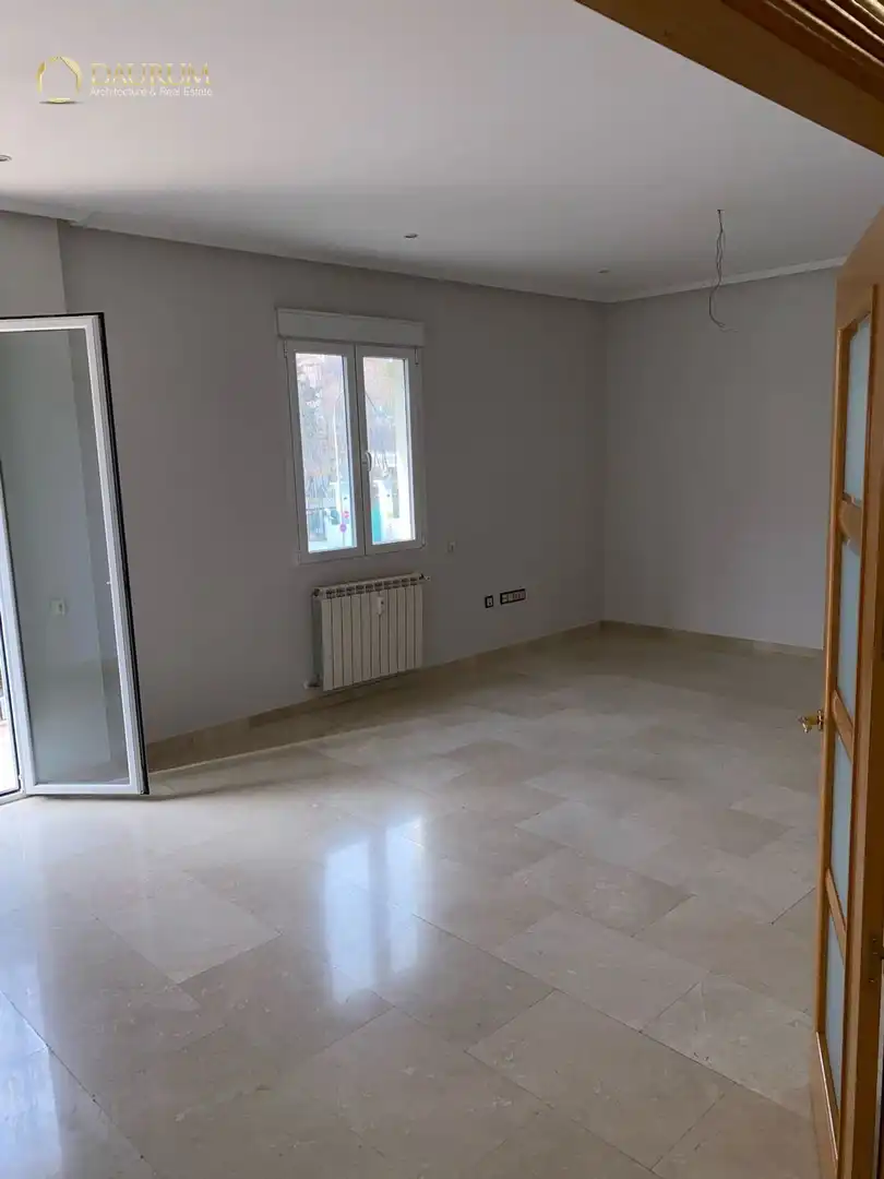Wohnung zum Verkauf in Madrid mit Klimaanlage, Heizung und Terrasse