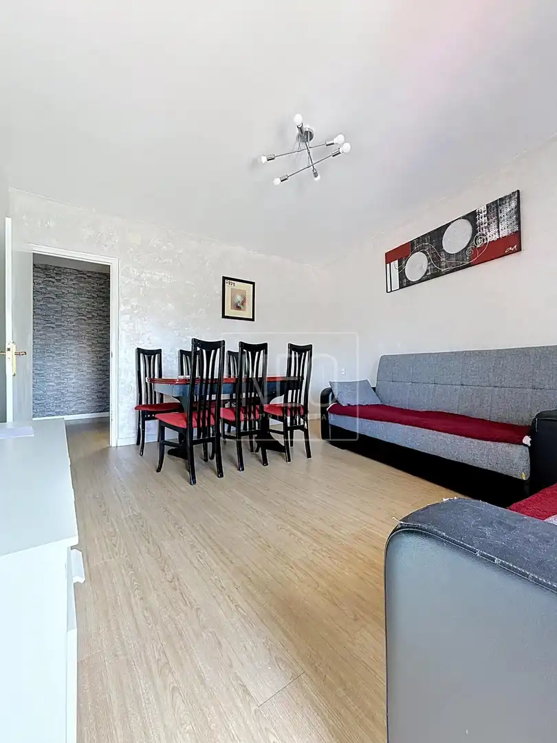 Living room of Flat for sale in Atarfe  with Air Conditioner and Balcony