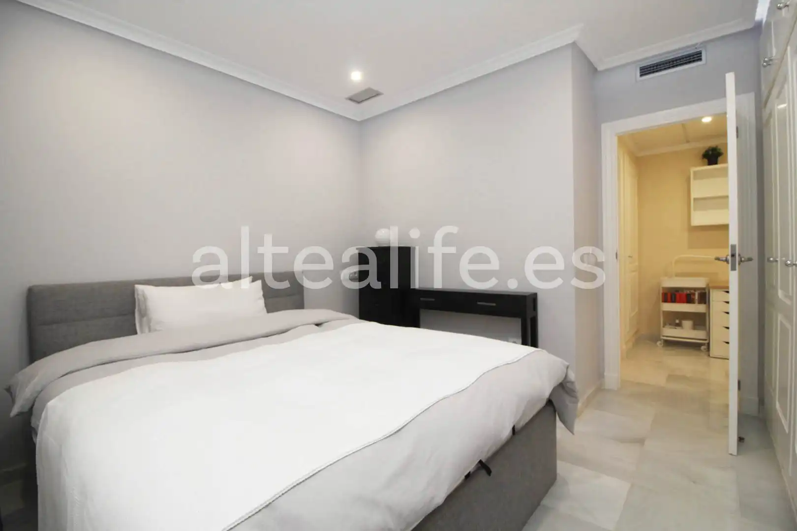 Habitación de Apartamento en venta en Altea con Aire acondicionado, Calefacción y Jardín privado