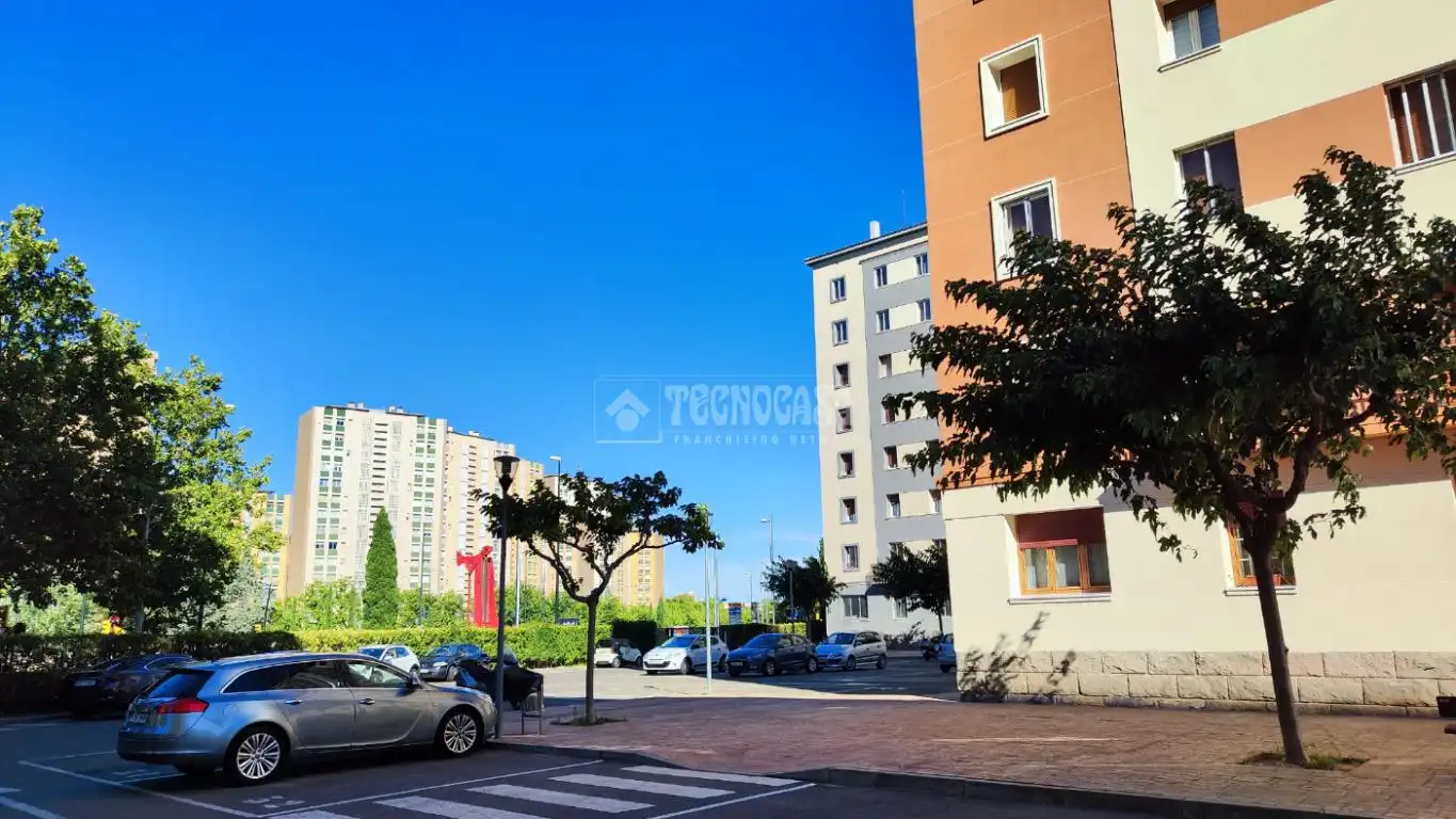 Exterior view of Flat for sale in Zaragoza  with Air Conditioner, Heating and Terrace