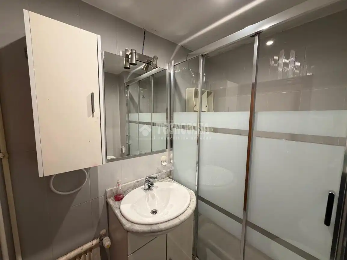 Bathroom of Flat for sale in Alcalá de Henares  with Air Conditioner and Heating