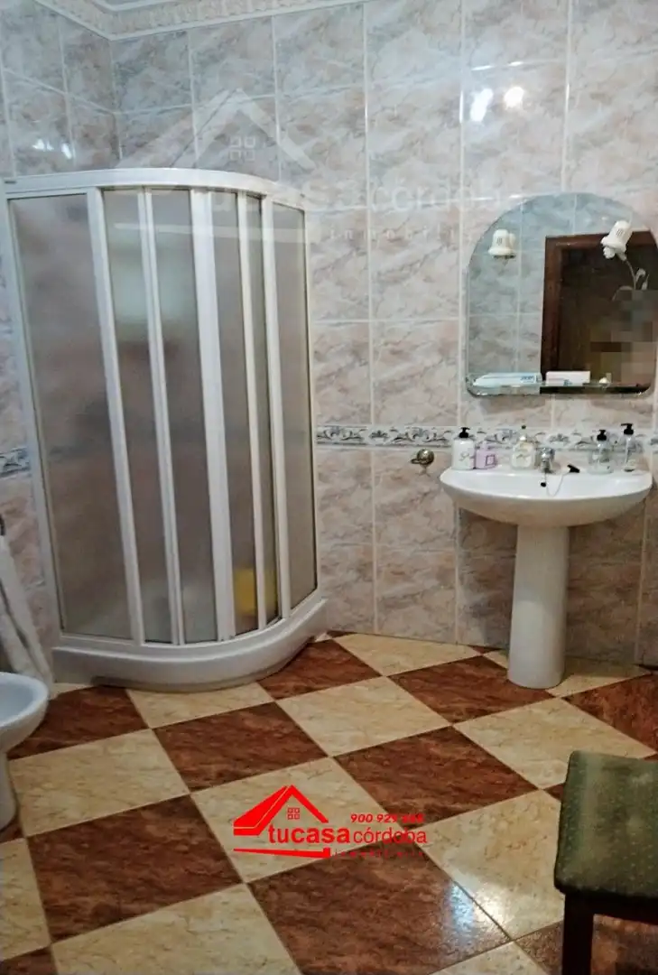 Bathroom of Houses for sale in Belmez  with Terrace and Furnished