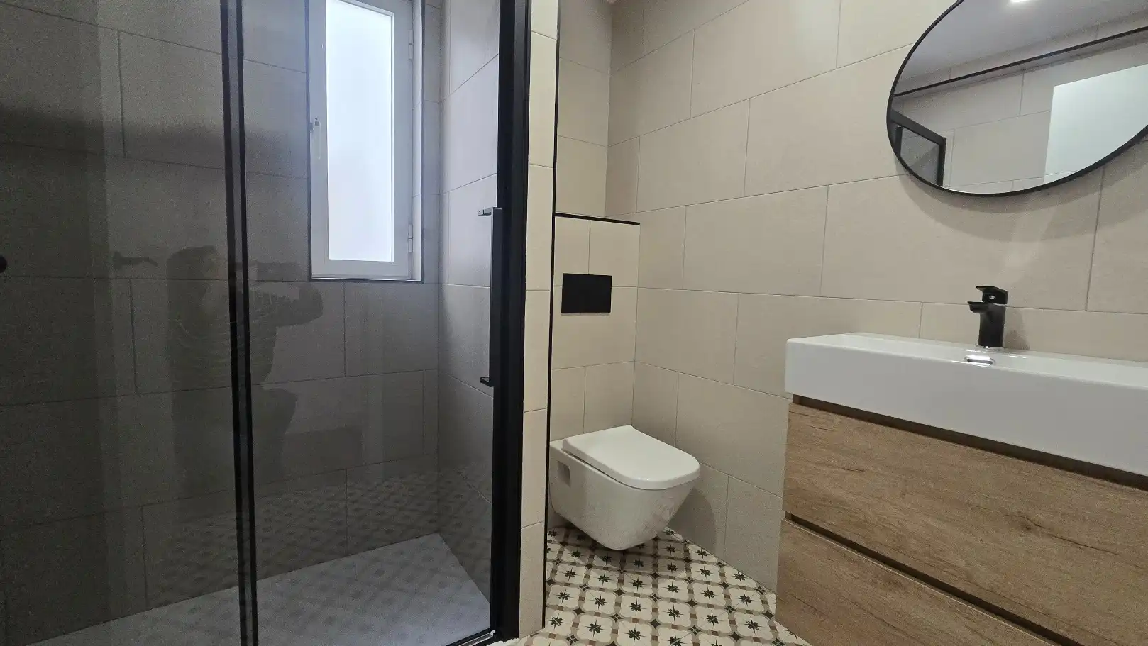 Bathroom of Flat for sale in Ávila  with Heating, Oven and Balcony